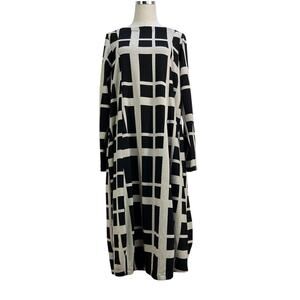 Black & Cream Grid Midi Dress - Long Sleeve
